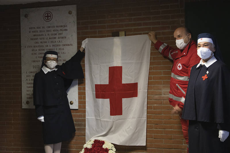 La statua della Madonna donata alla Croce Rossa di Varese