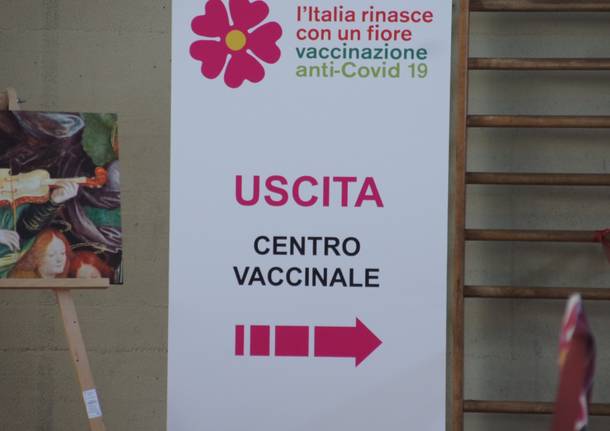 Ecco come funziona il centro vaccinale a Saronno