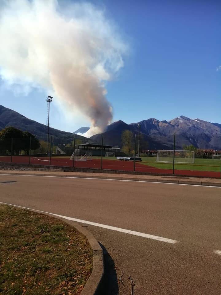 Incendio in Valle Canobbina, le impressionanti immagini del Coav Valli del Verbano