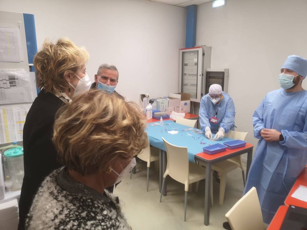 La vicepresidente Moratti in visita all'ospedale di Legnano e al Move In