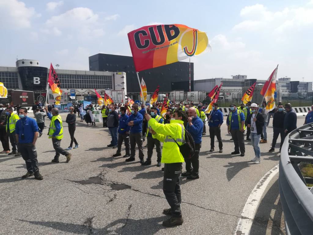 manifestazione cub malpensa