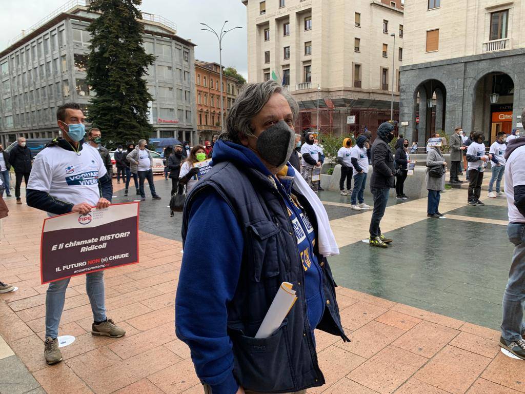 protesta ambulanti piazza varese