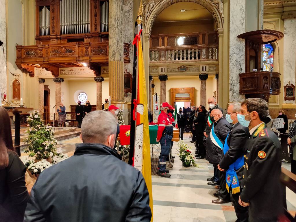 saronno funerale paolo strano