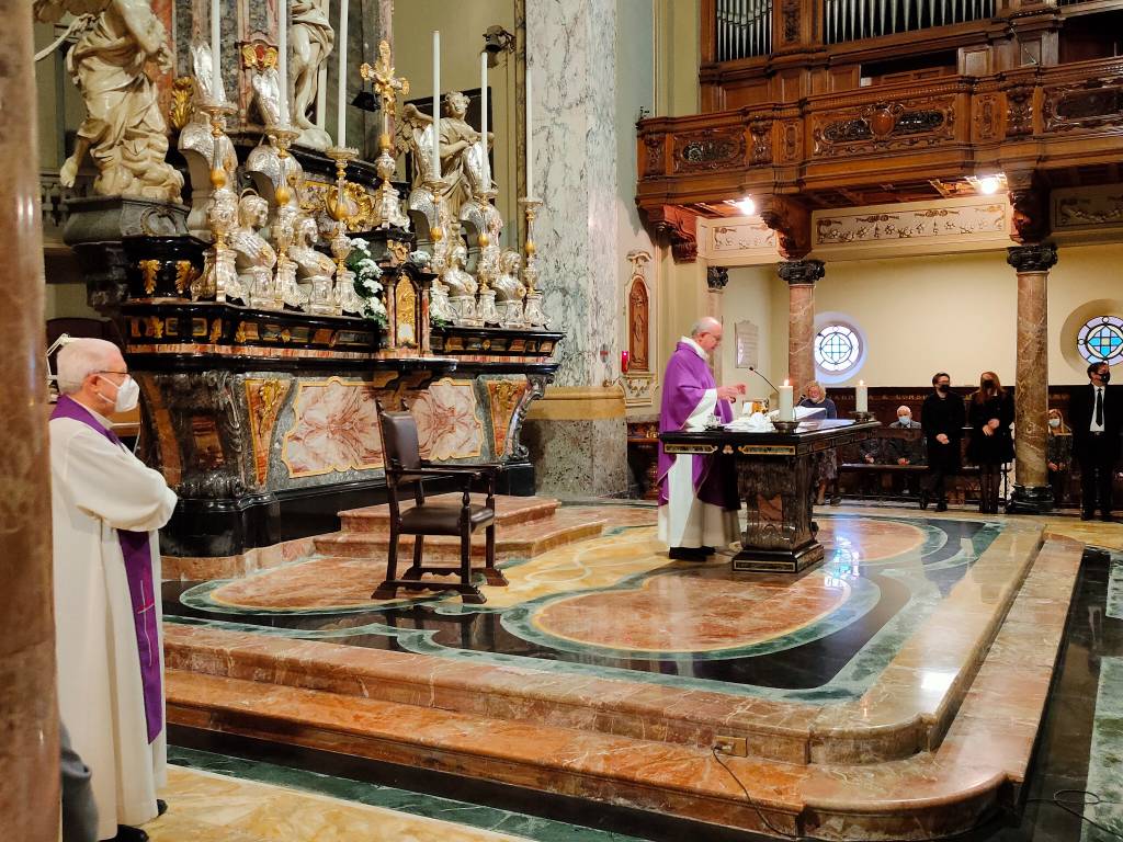 saronno funerale paolo strano