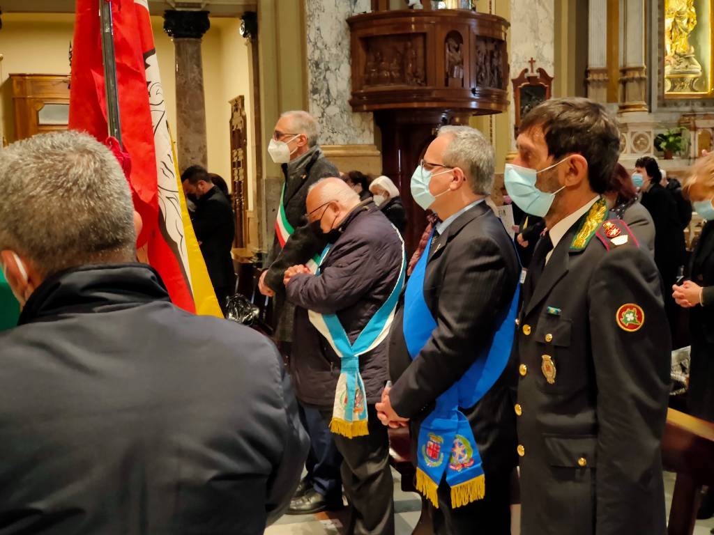 saronno funerale paolo strano