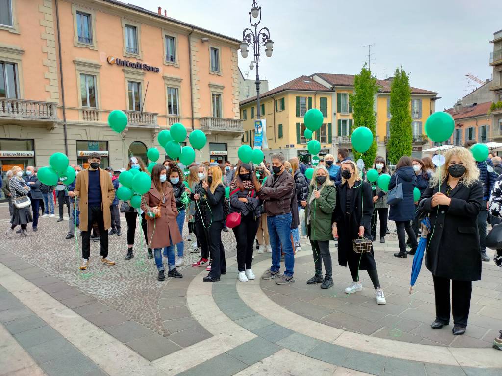 saronno funerale paolo strano