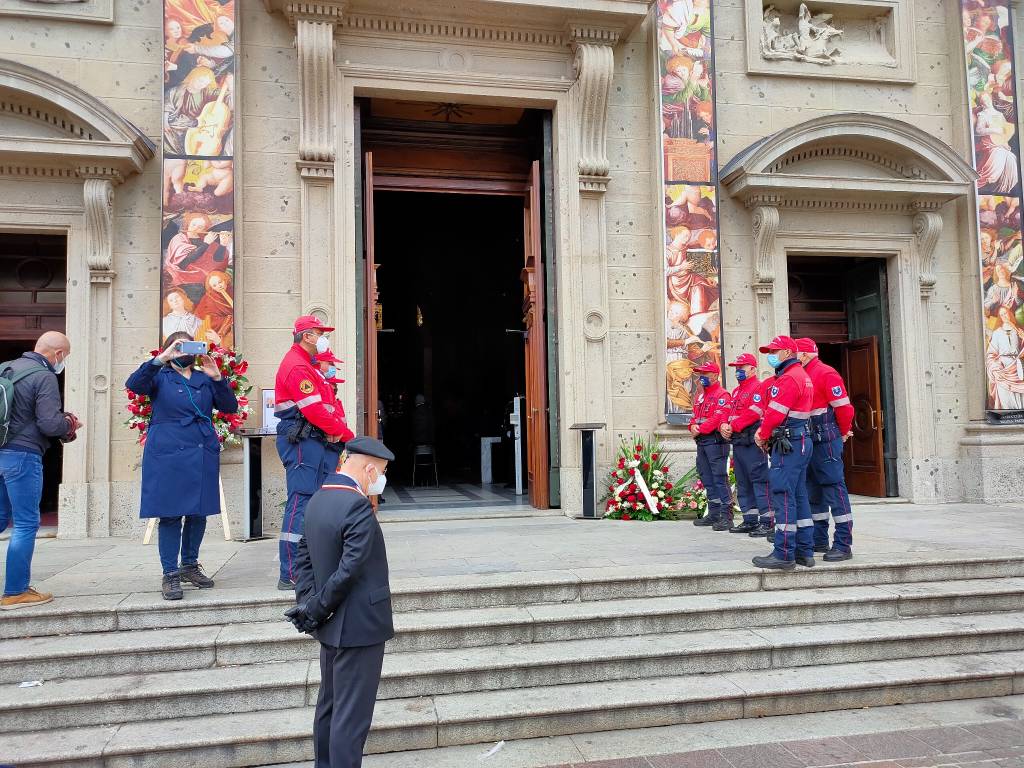 saronno funerale paolo strano