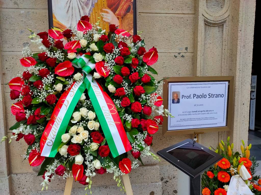 saronno funerale paolo strano