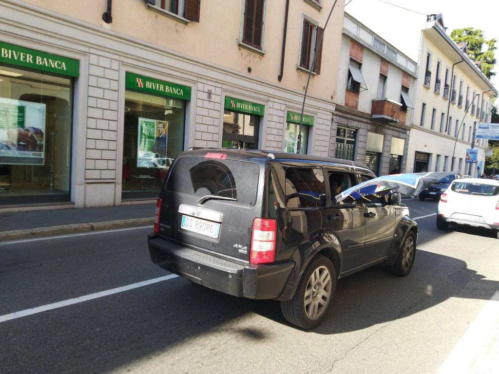 Interisti in centro a Legnano 