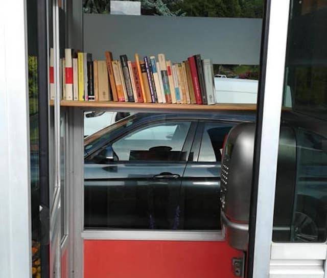 Maccagno, la cabina del telefono trasformata in libreria