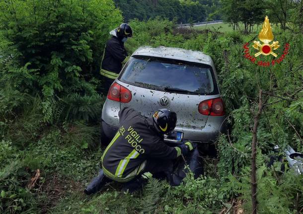 indicente fuori strada besozzo