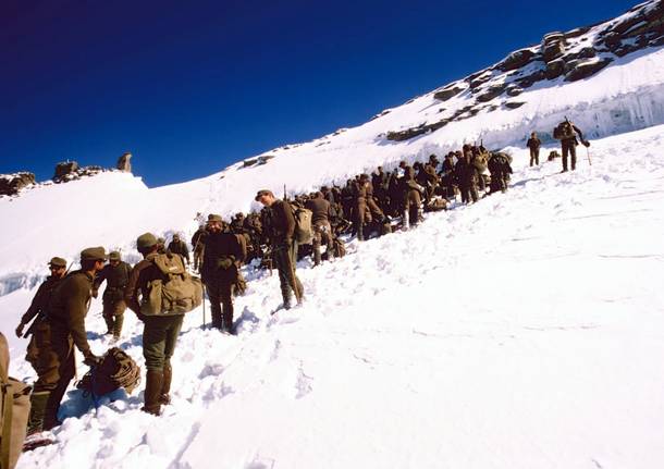 libro fotografico del 95° corso Allievi Ufficiali della Scuola Militare Alpina di Aosta