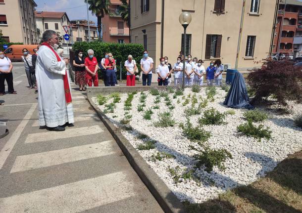 Luino - Un cippo per ricordare le vittime del Covid