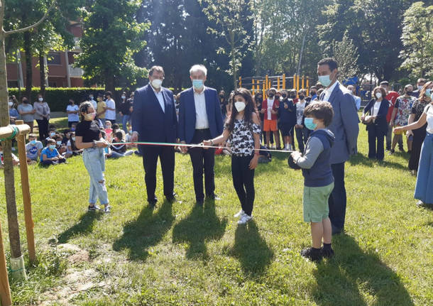 “Parco per tutti” e panchine hi tech alle fermate