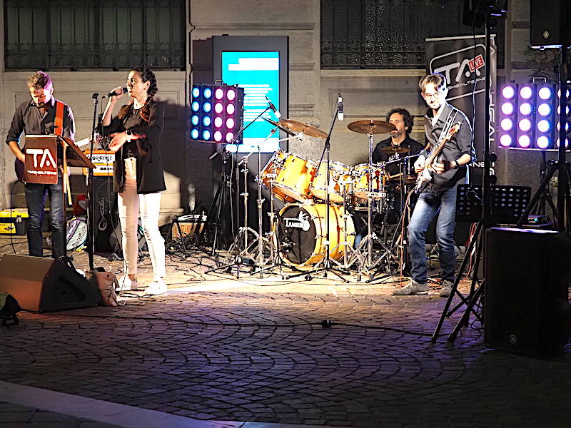 Il concerto in piazza a Gallarate