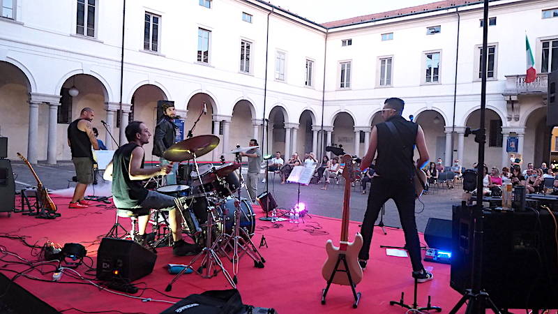 Concerto nel cortile del palazzo comunale a Busto Arsizio