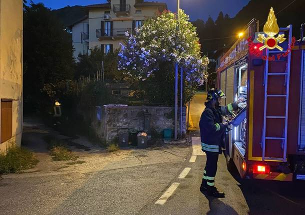 Laveno incendio auto