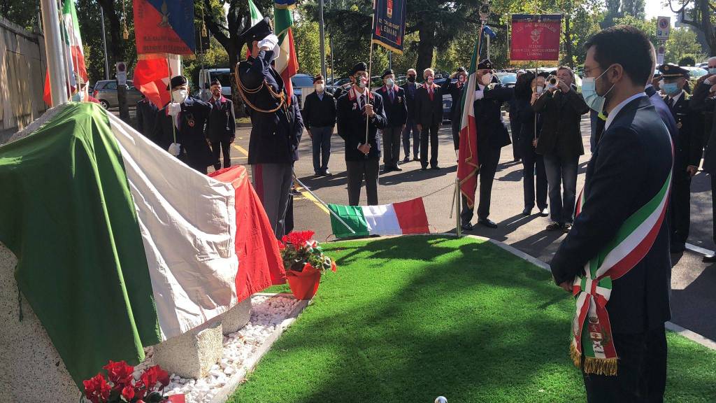 Cerimonia inaugurazione monumento ai caduti 