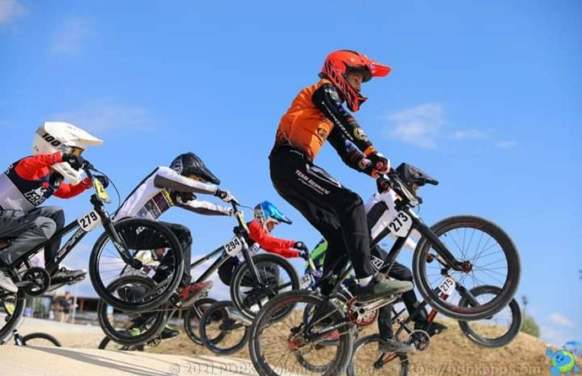 Mattia Colombo, legnanese, campione regionale di Bmx