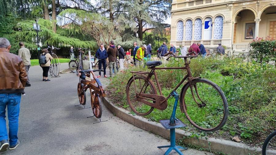 Grande successo a Saronno per la prima edizione de “Le bici di una volta”