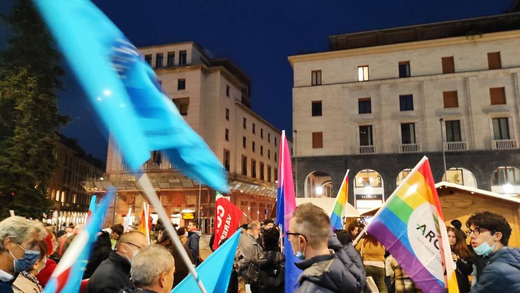 La piazza di Varese per il DDL Zan