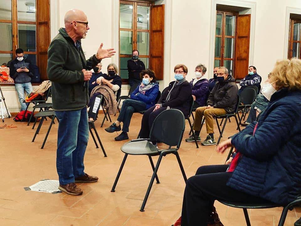 Tradate - Presentazione della perizia tecnica di Zanzi sugli alberi di piazza Mazzini