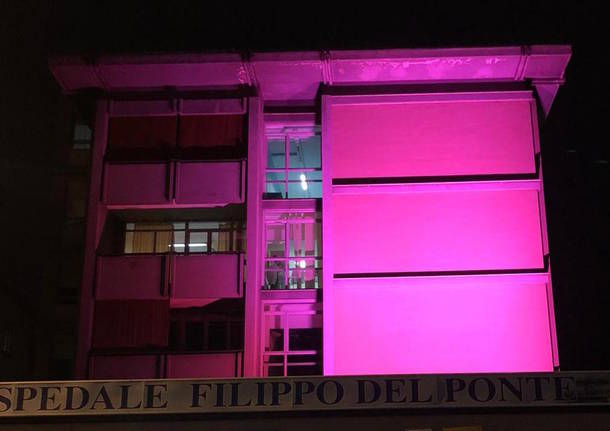 ospedale del ponte illuminato di viola per i neonati prematuri