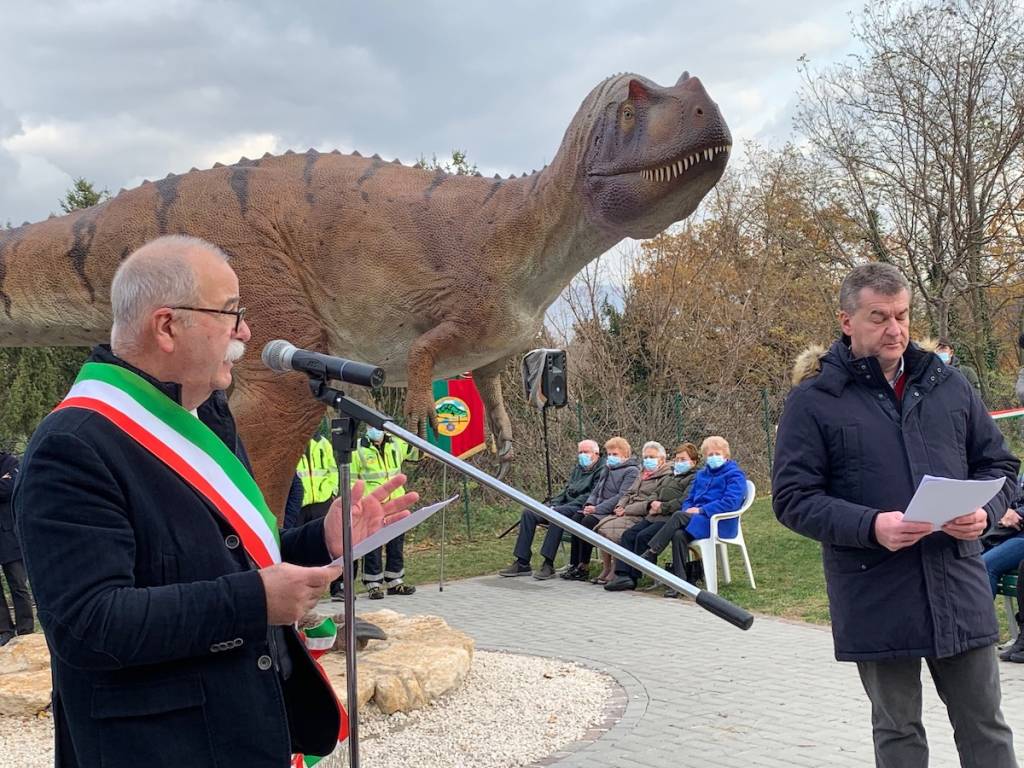 Saltrio, inaugurazione del parco Mamo e del Saltriosauro