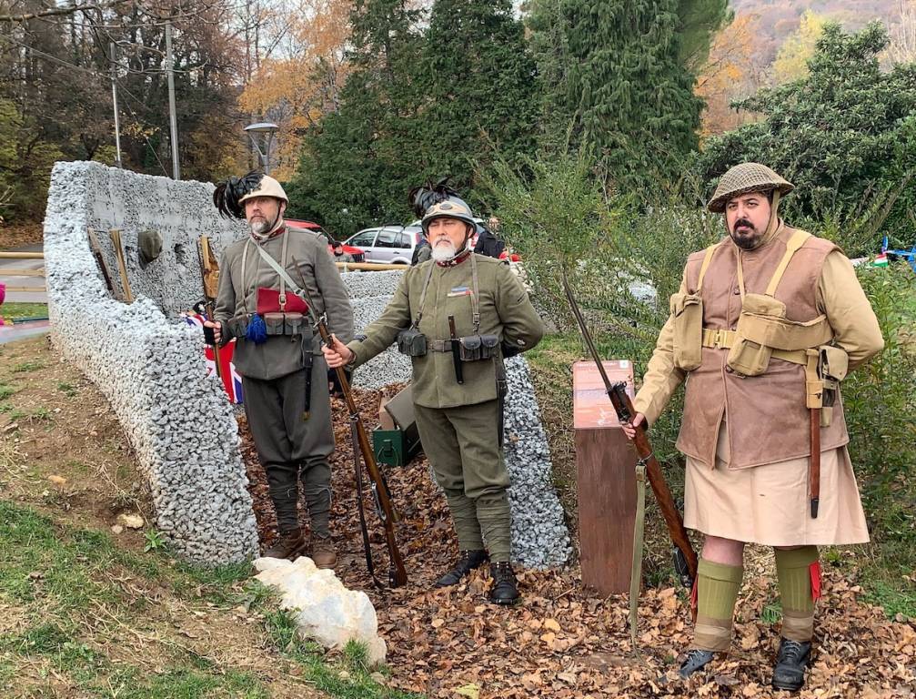 Saltrio, inaugurazione del parco Mamo e del Saltriosauro