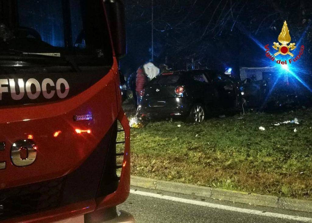 Scontro nella notte in via XXIV Maggio a Gallarate