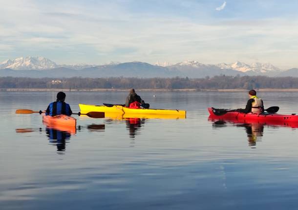 Santo Stefano in canoa sul lago di Varese