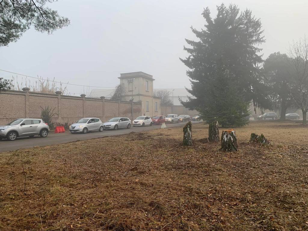 Primo giorno di apertura per il centro tamponi di Gallarate