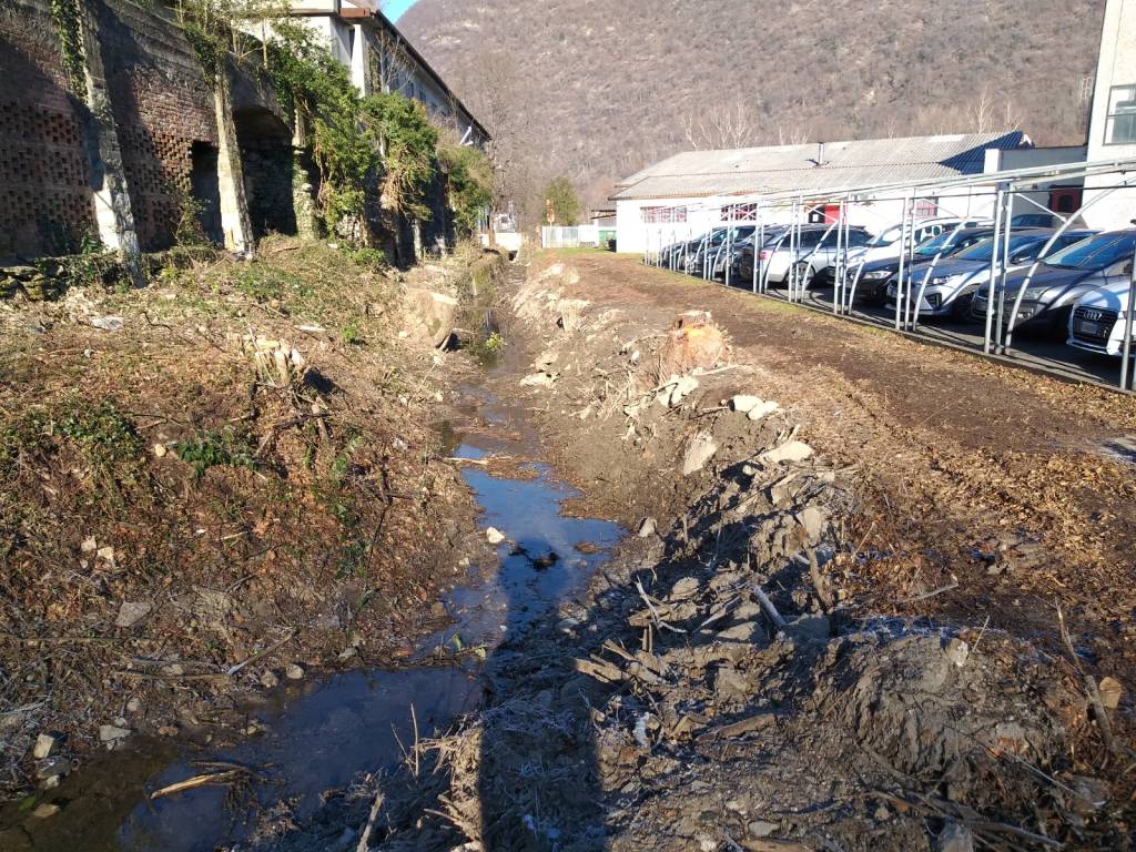 A Laveno Mombello lavori di pulizia al Roggia Fassora 