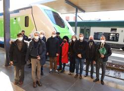 Il treno Caravaggio sulla linea per Porto Ceresio 