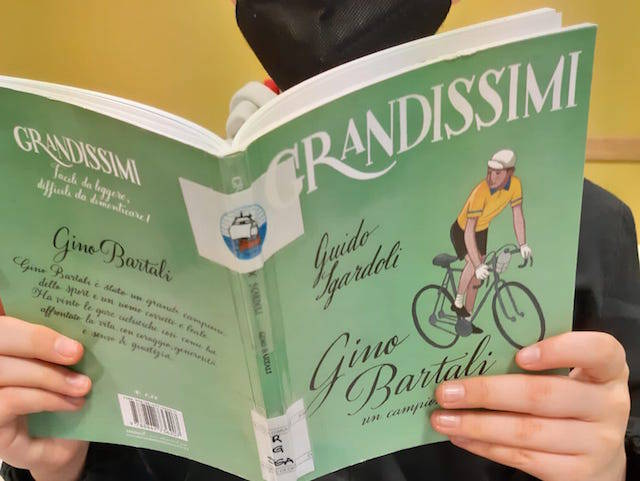 Gli studenti della \"Morelli\" di Busto alla scoperta di Gino Bartali