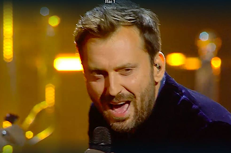 Cesare Cremonini infiamma Sanremo 2022