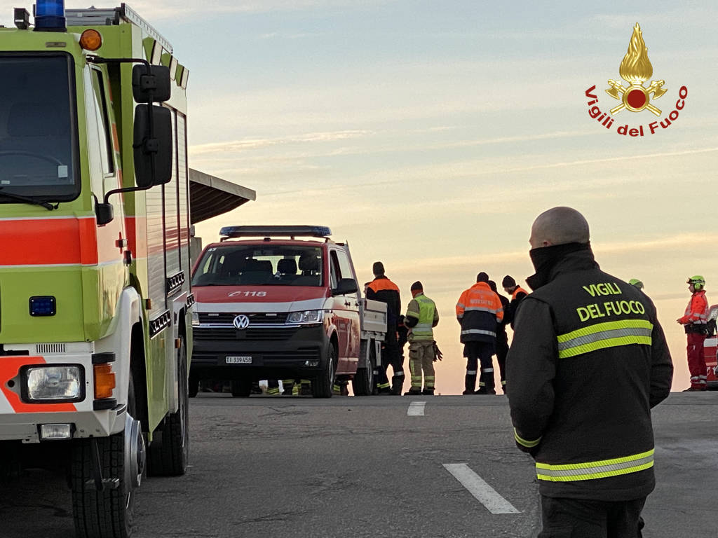 incendio vigili del fuoco gambarogno drone