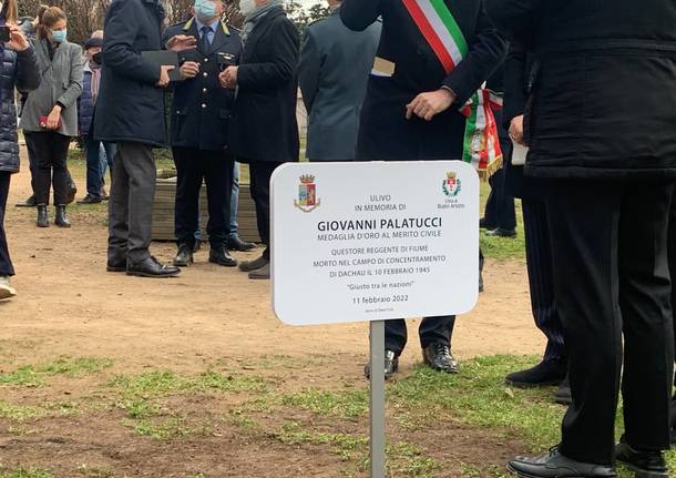 Busto Arsizio ricorda Giovanni Palatucci con una targa