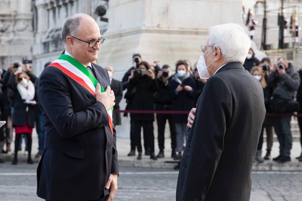 Sergio Mattarella all'Altare della Patria