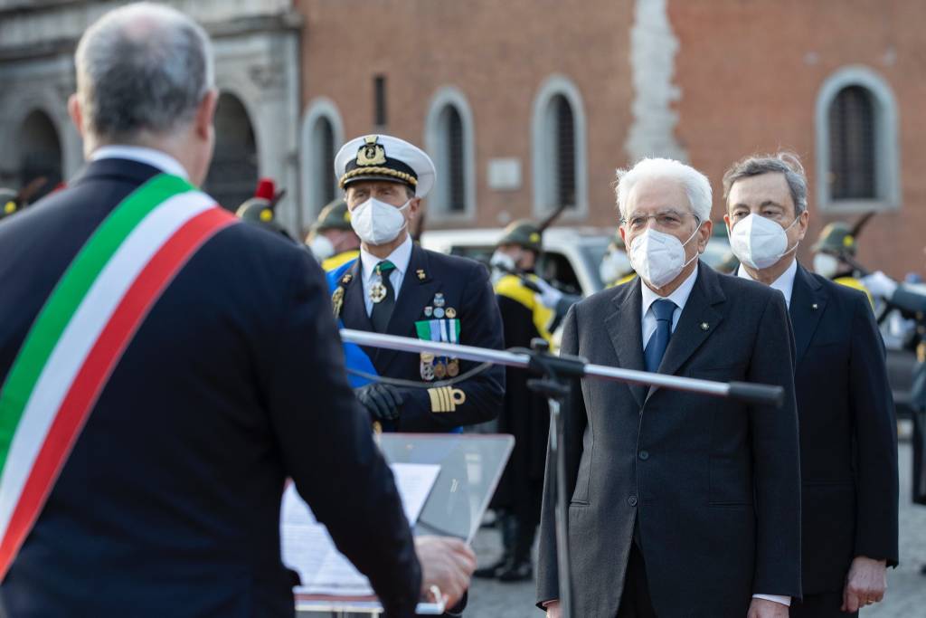 Sergio Mattarella all'Altare della Patria