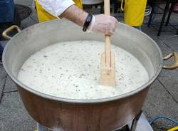 Risottata solidale in piazza a Varese