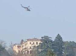 Spettacolare taglio pianta a Casciago: tree climber ed elicottero in azione