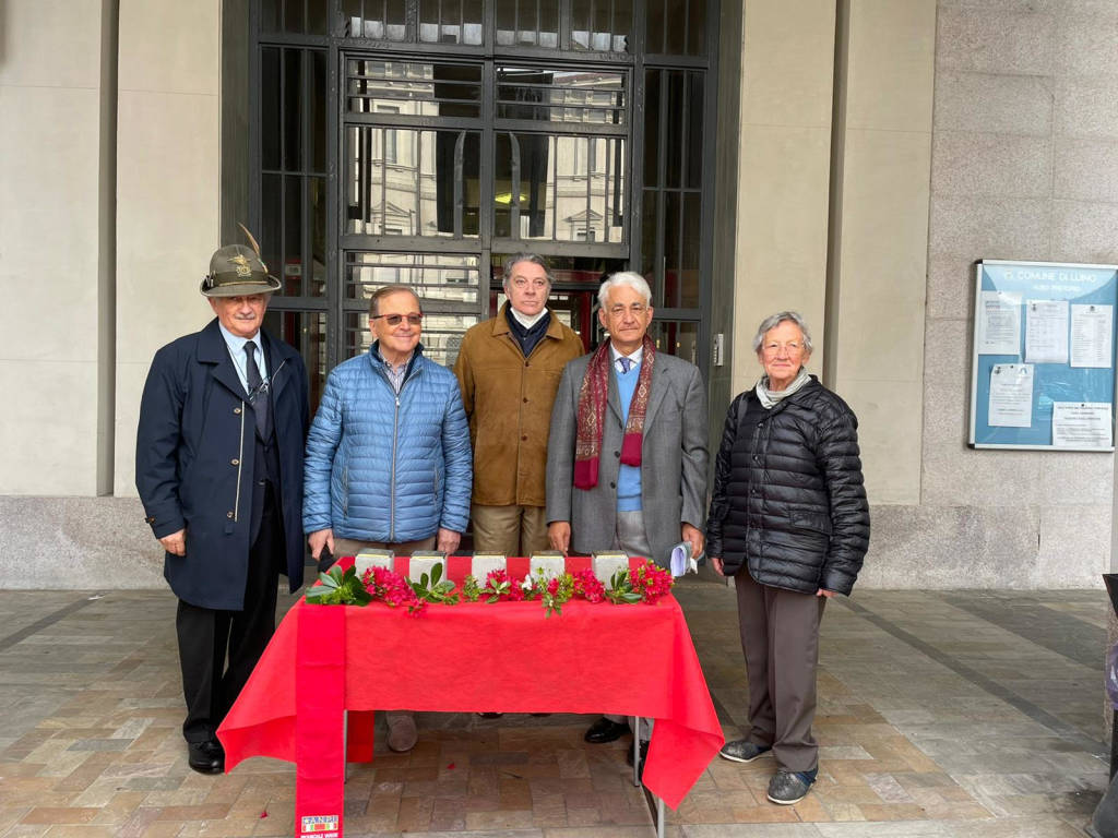 Cinque pietre d’inciampo inaugurate a Luino