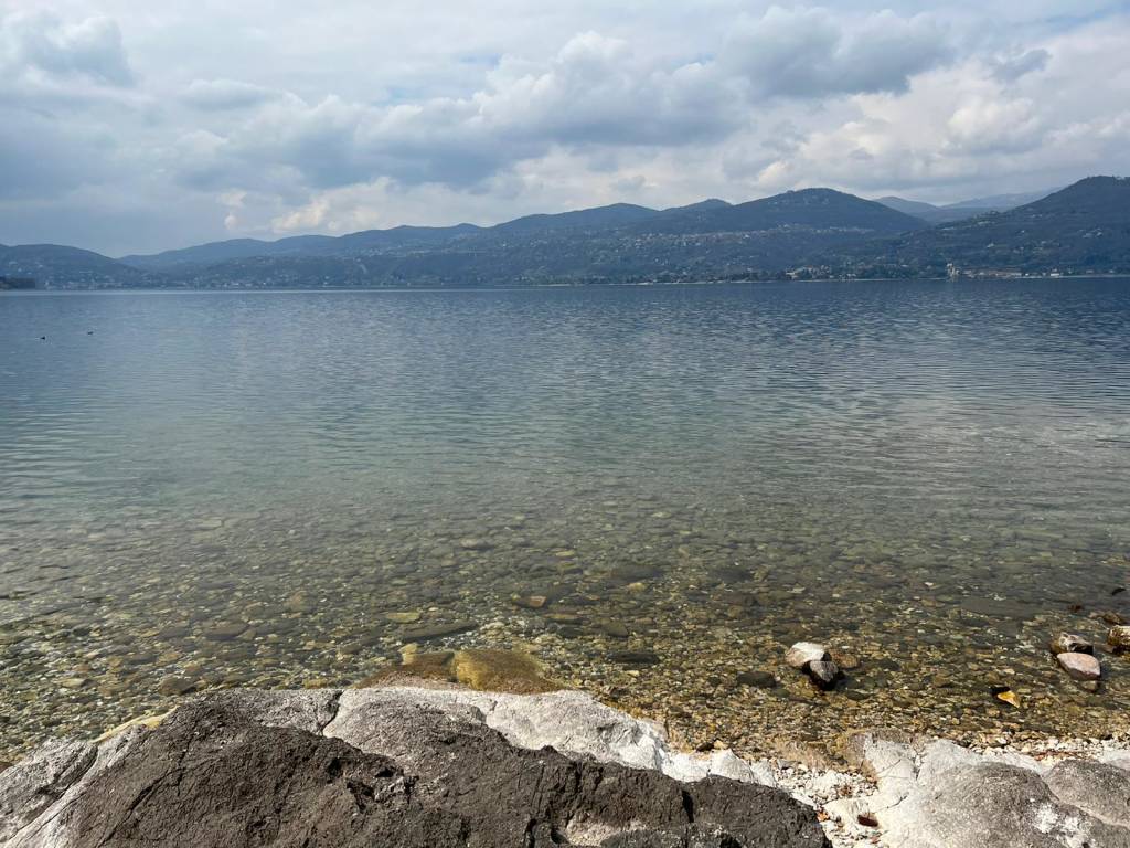 Il Lago Maggiore in siccità a Ispra