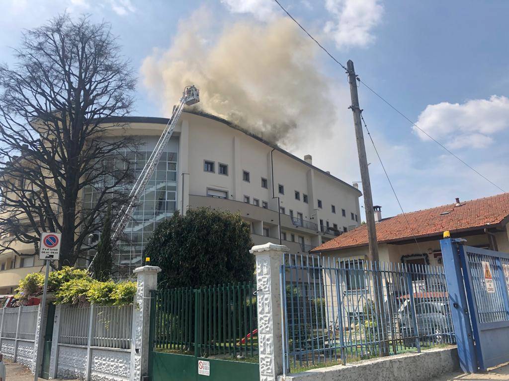 Incendio Legnano via Intimiano