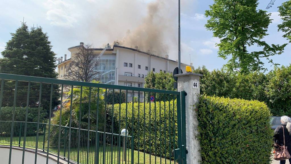 Incendio Legnano via Intimiano