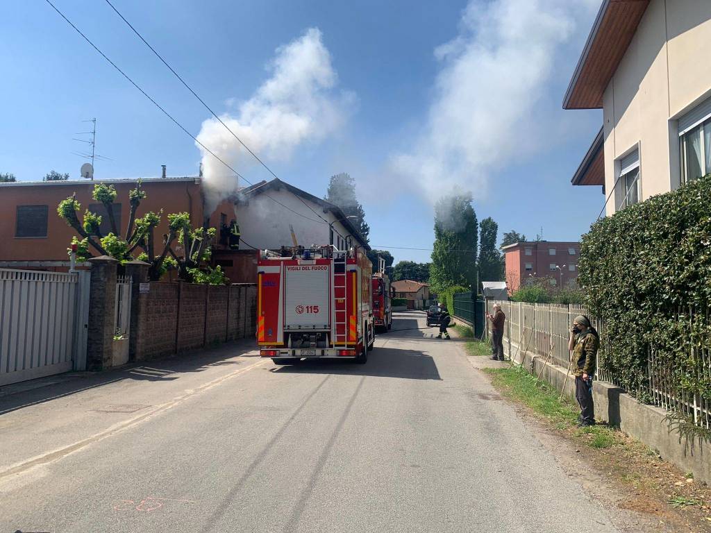 Incendio via Col di Lana Gallarate (28 aprile 2022)