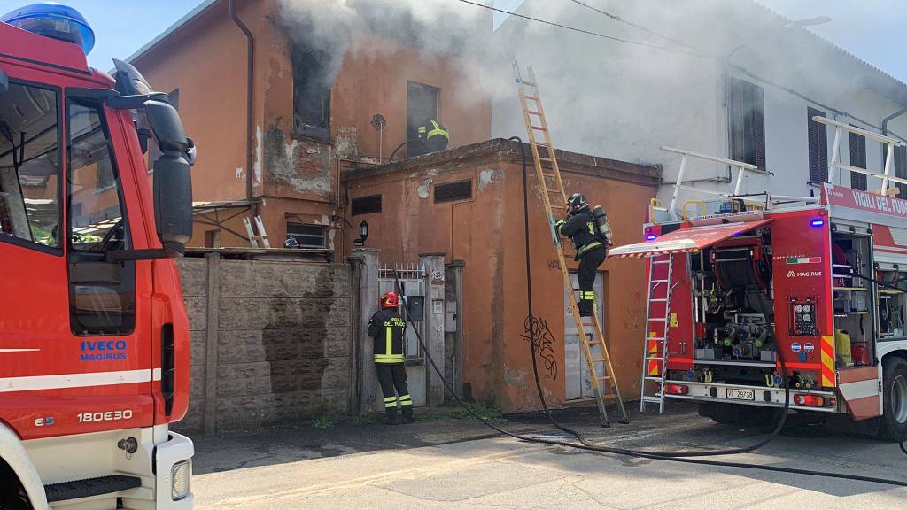 Incendio via Col di Lana Gallarate (28 aprile 2022)