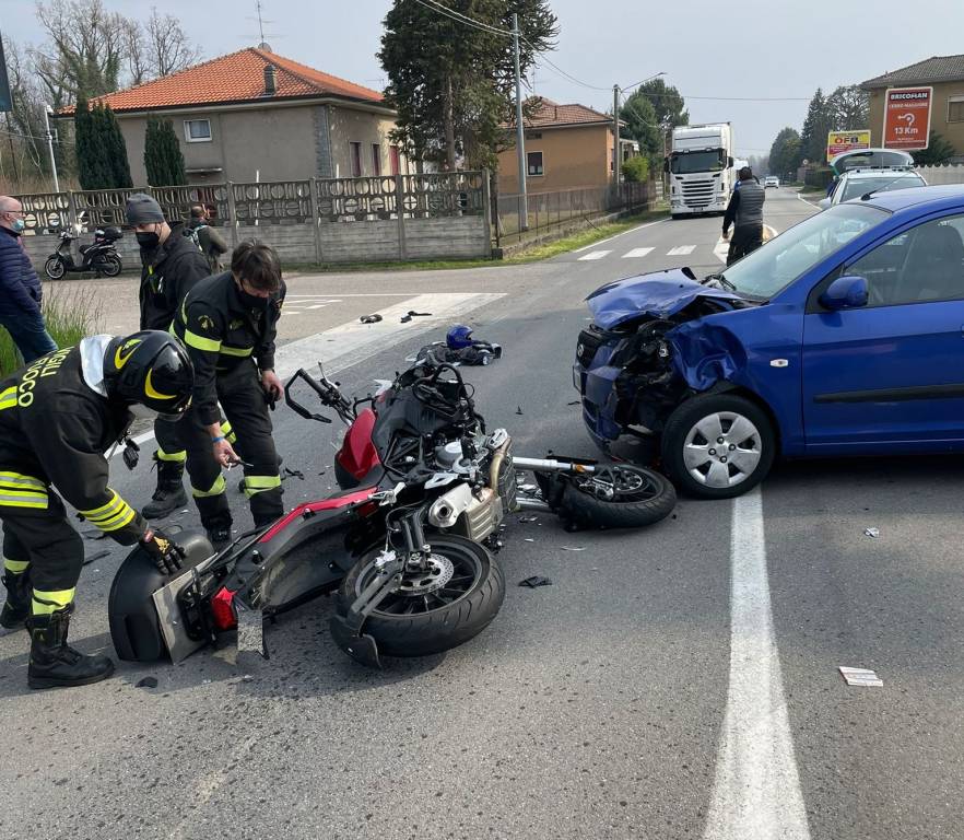 Scontro auto moto a Samarate - VareseNews - Foto