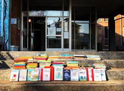 libri donati alla scuola primaria di san fermo